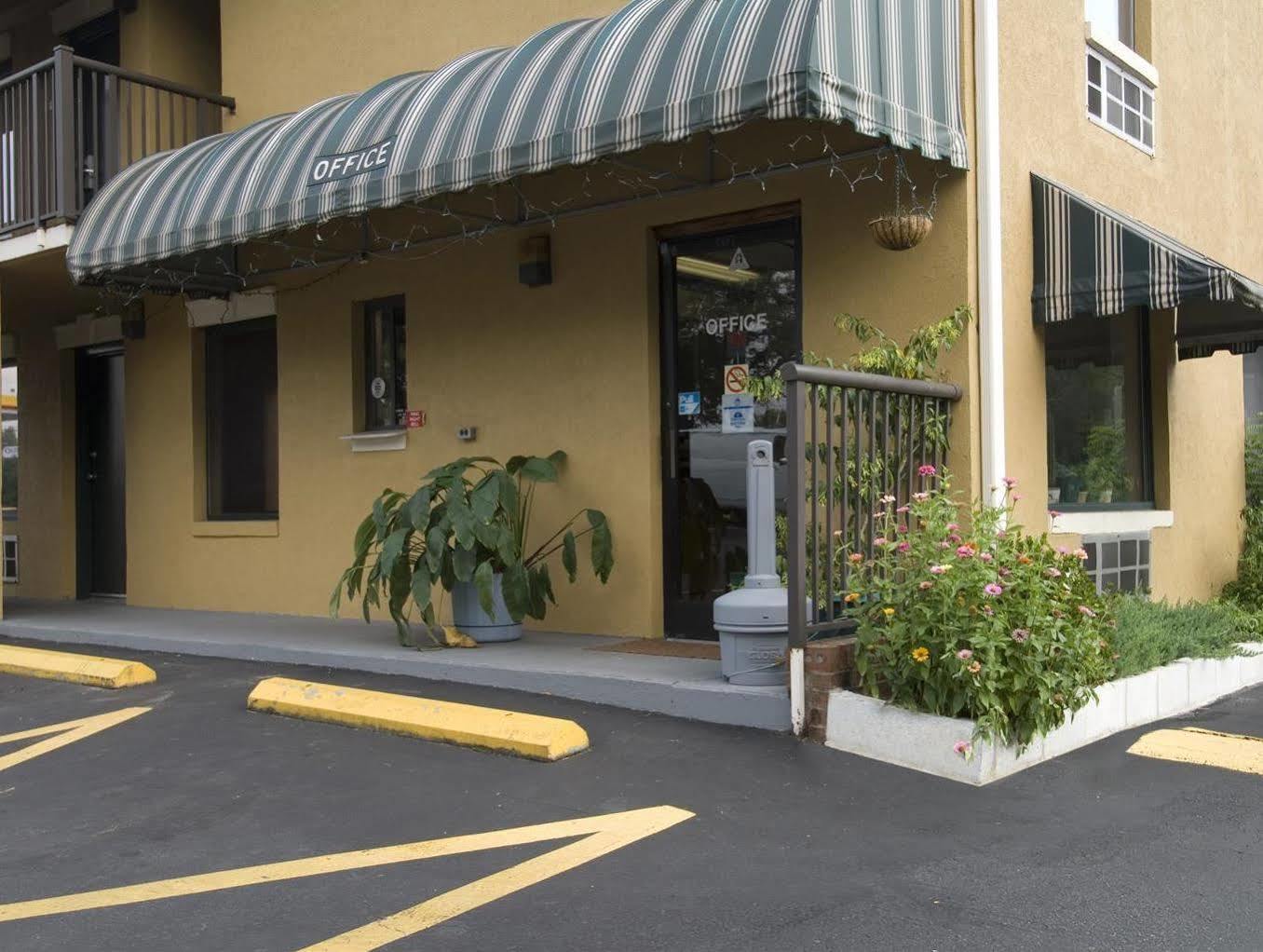 Cabarrus Inn Concord Exterior photo